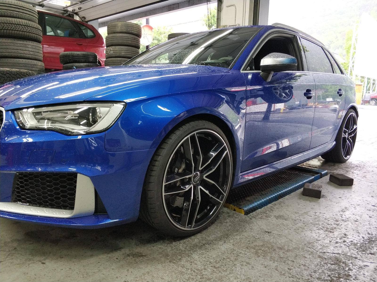 Audi RS3 – llandes 20"