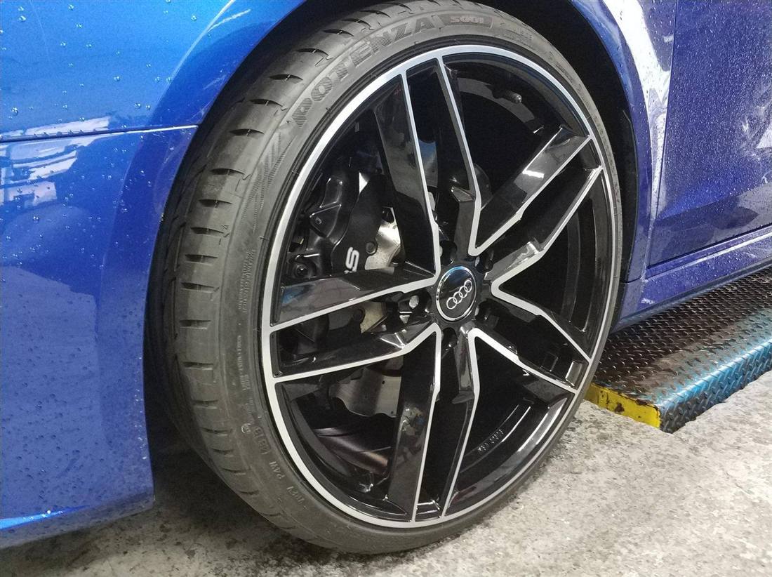 Audi RS3 – llandes 20"