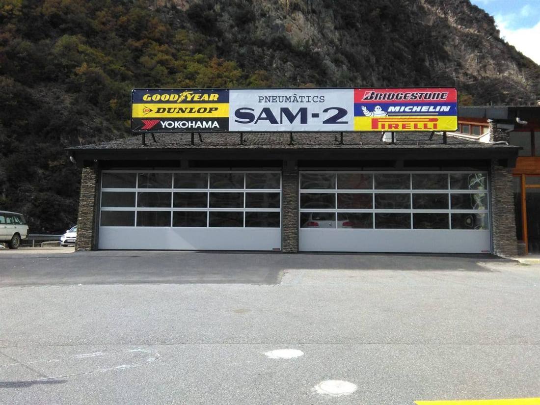 SAM 2